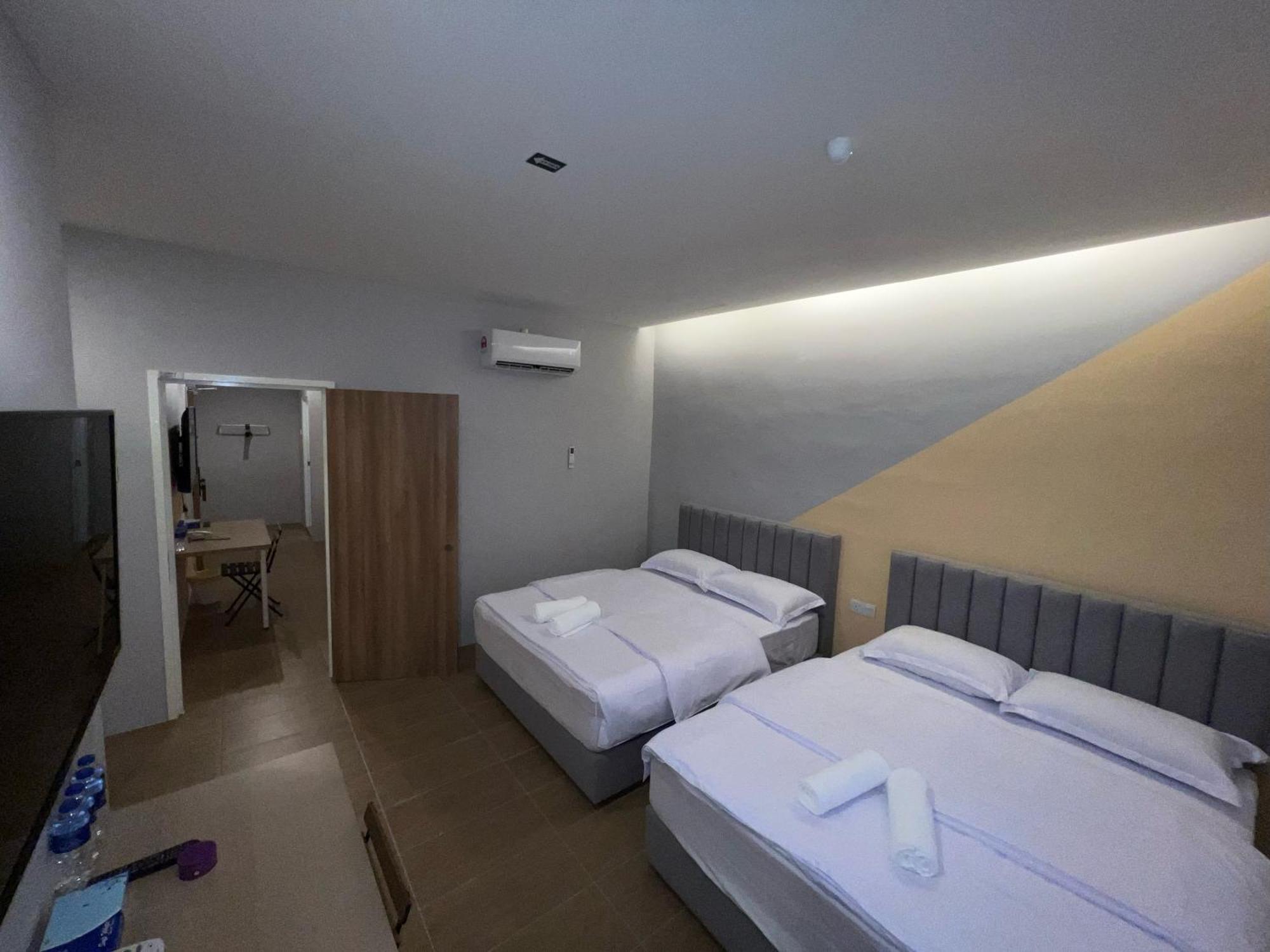 Hotel A1 2*